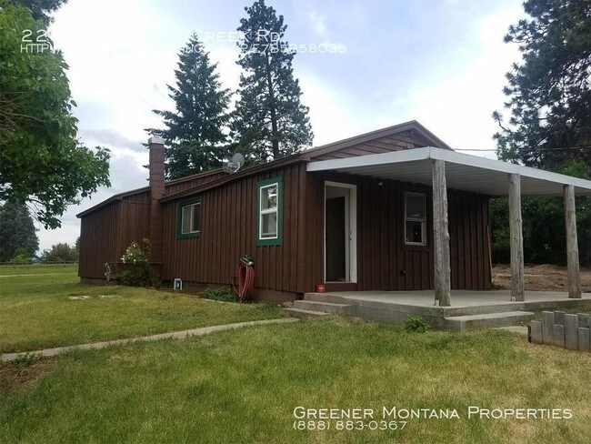 Building Photo - Updated Farmhouse