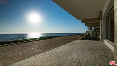 Building Photo - 11832 S Beach Club Way