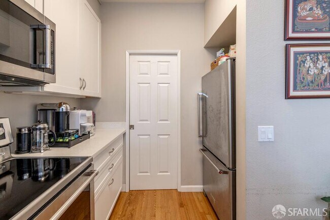 Foto del edificio - 2075 Sutter St