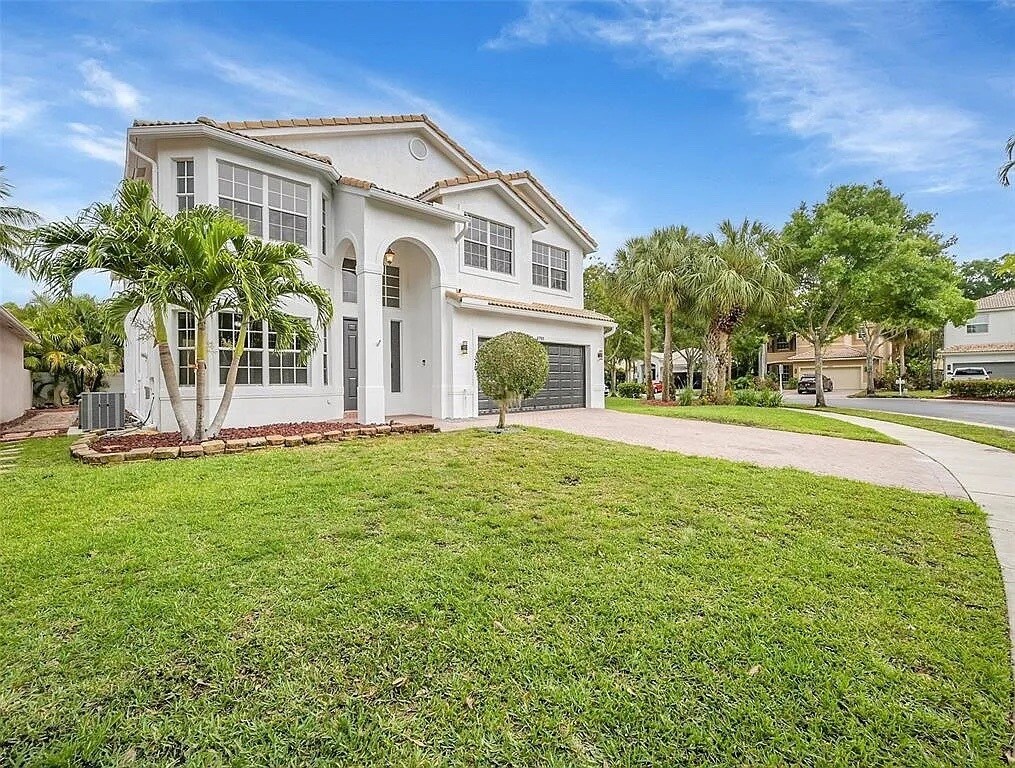 Foto principal - 4765 S Classical Blvd