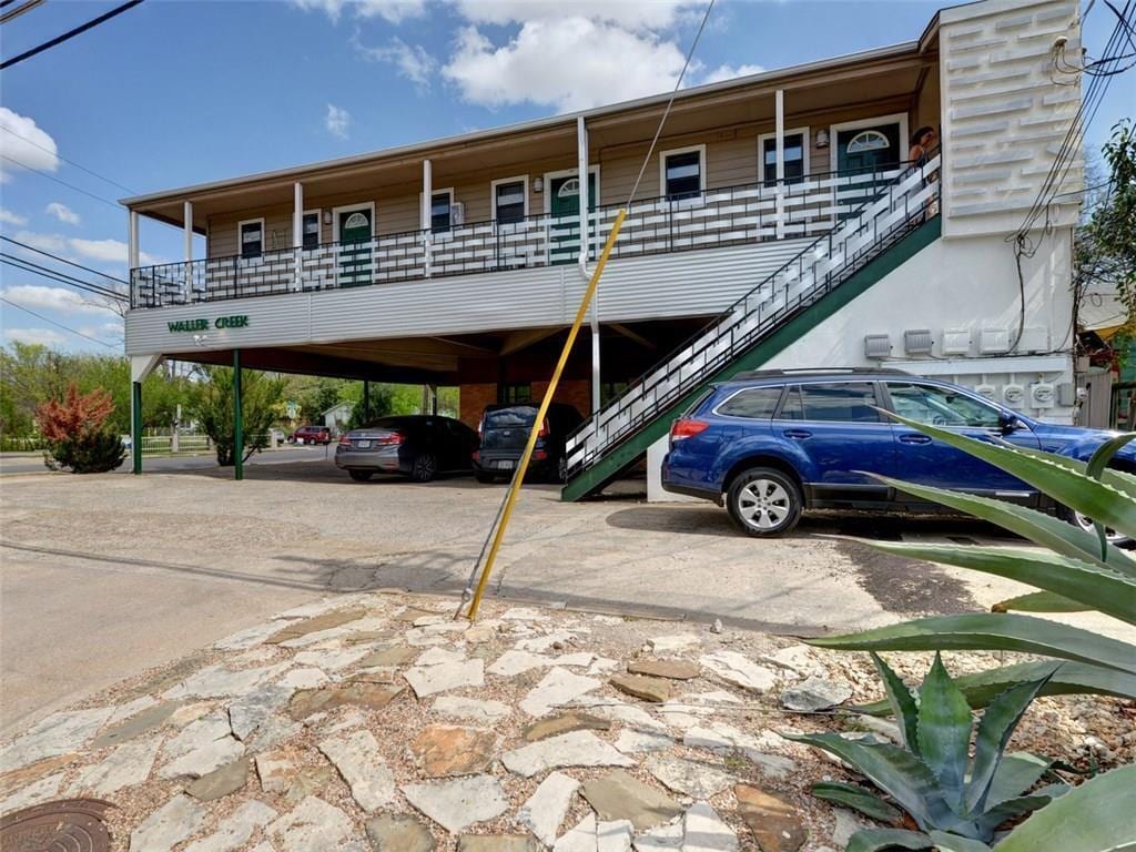 Foto principal - 225 W N Loop Blvd