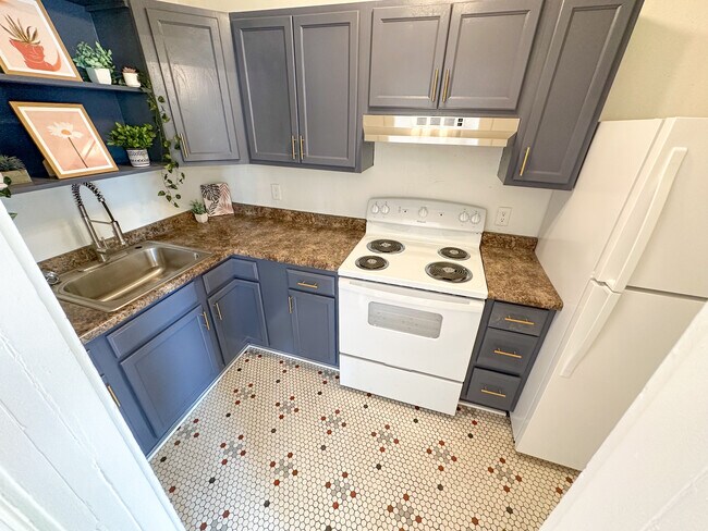 Foto del edificio - Kingman Blvd Apartments
