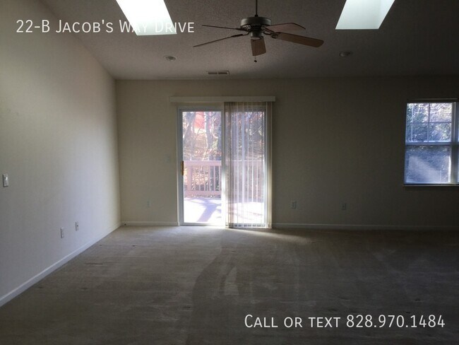 Foto del edificio - 22 Jacobs Way Dr