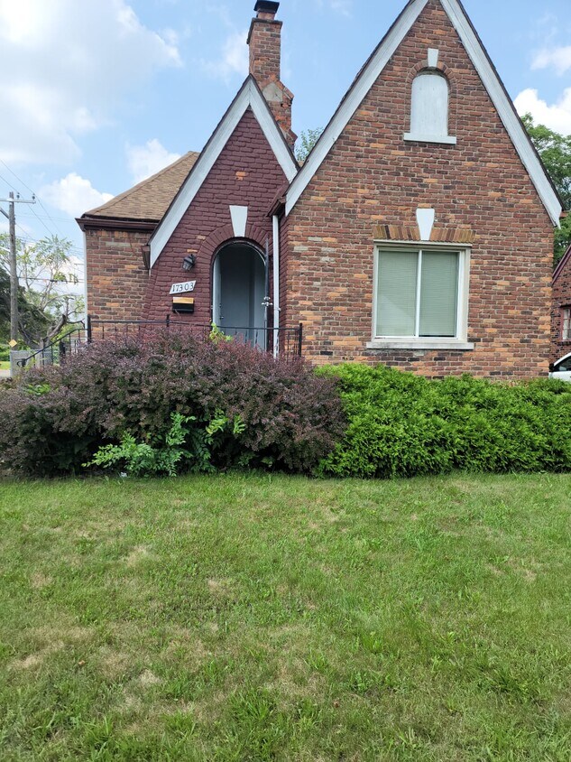 Primary Photo - 17303 Murray Hill St