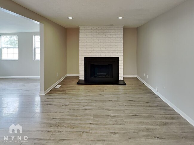 Building Photo - 1224 Hanson St