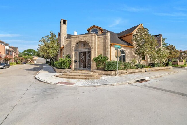 Foto del edificio - 4063 Breakwood Dr