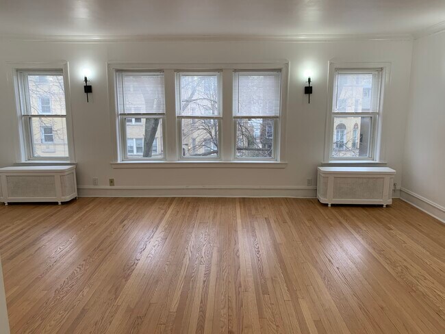 Foto del edificio - 6226 N Francisco Ave
