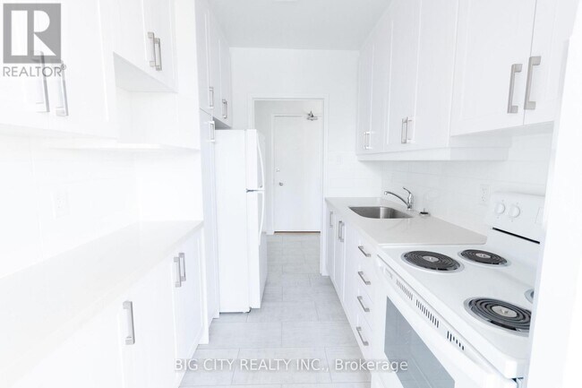 Photo du bâtiment - 29 Upper Canada Dr