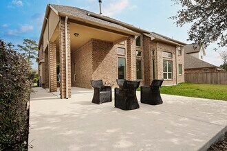 Building Photo - 27 Tioga Pl
