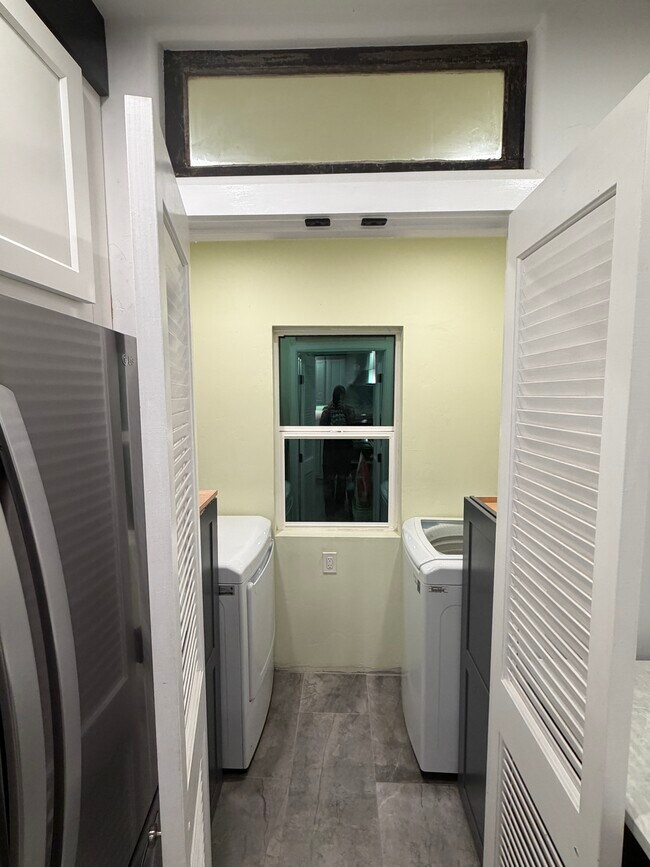 Foto del edificio - 3981 E Desmond Ln