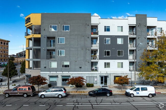 Building - Granary Place Apartments