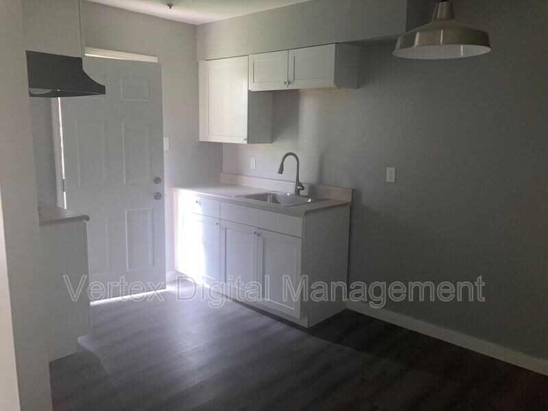 1135 Whitaker Dr Unit 9, Memphis, TN 38116 Room for Rent in Memphis, TN