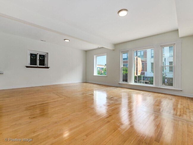 Building Photo - 04 - Chi 1618 LLC