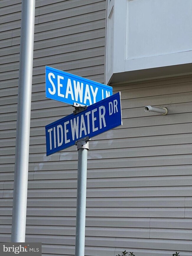 Foto del edificio - 401 Seaway Ln