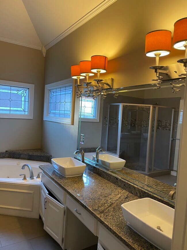 Foto del edificio - 805 W Suggs Dr