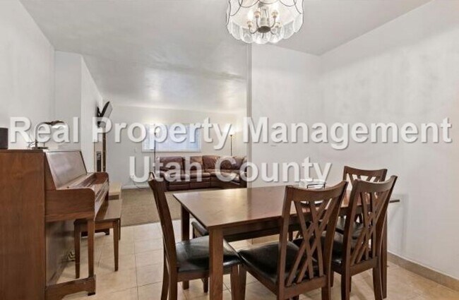 Foto del edificio - Condo for Rent in Orem's Amiron Village!