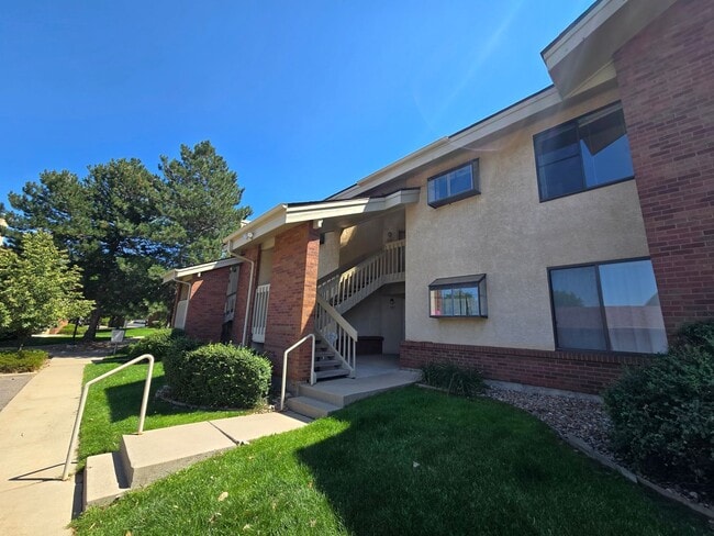 Beautifully Renovated, Top Floor, 2 Bedroo... - Beautifully Renovated, Top Floor, 2 Bedroo... Apartment