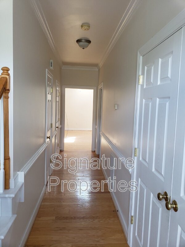 Foto del edificio - 9704 Bartley Pond Dr