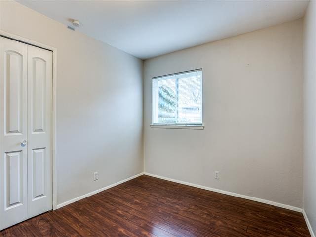 Building Photo - 819 Kingswood Ave