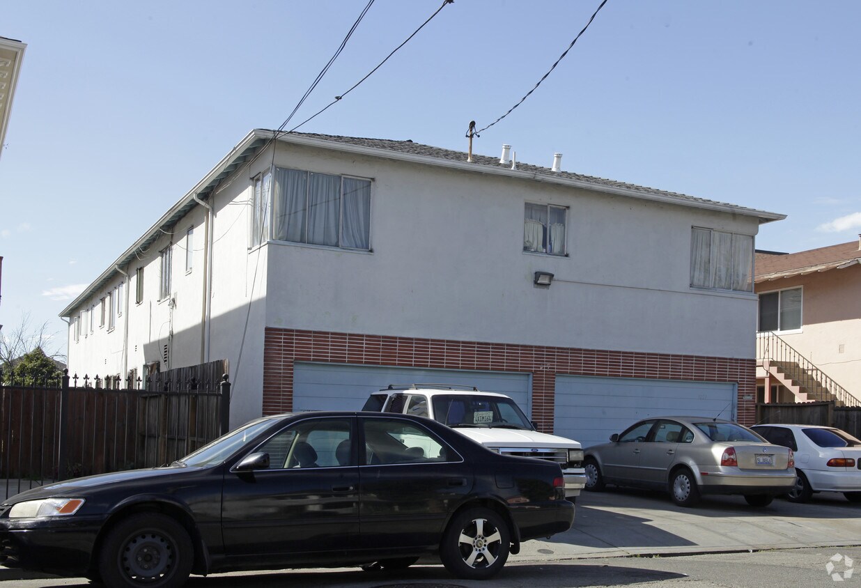 Foto del edificio - 1021 E 17th St