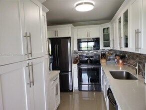 Building Photo - 5800 SW 127th Ave