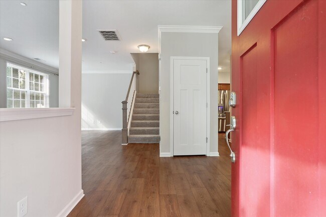 Building Photo - 1208 Kings Land Court