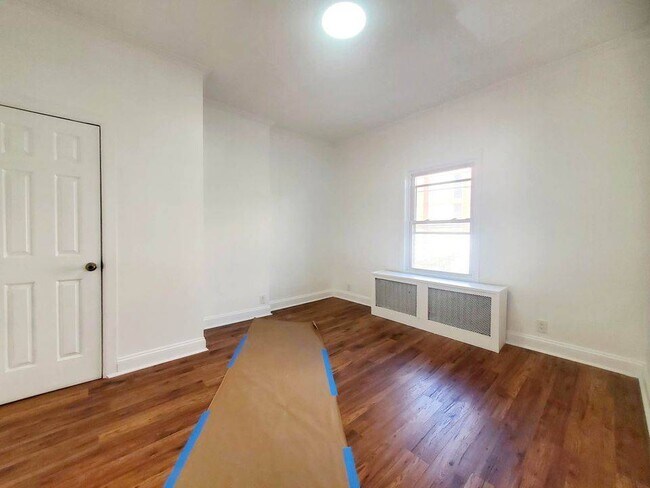 Building Photo - 2354 Waterbury Ave