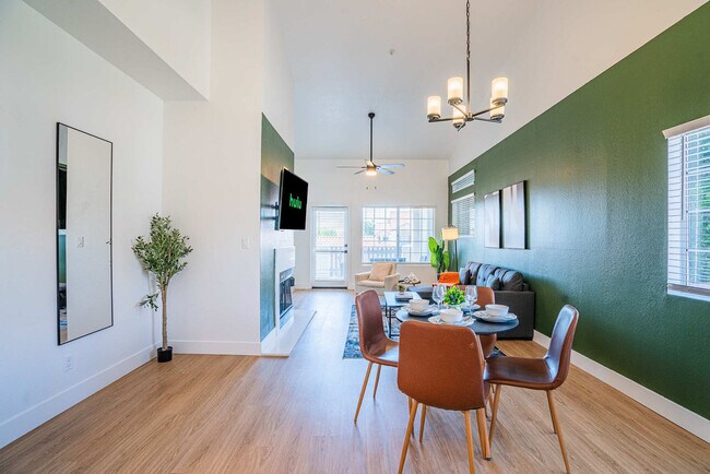 Foto del edificio - 7900 E Princess Dr