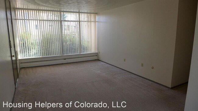 Building Photo - 2655 Mapleton Ave
