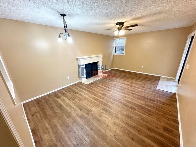 Building Photo - 15202 E Hampden Cir