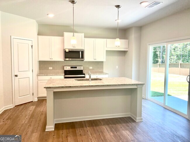 Foto del edificio - 667 Summerwood Ln