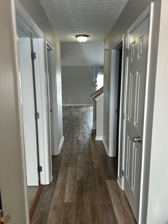 Foto del edificio - Tates Creek Village. 1st Floor Master BR!  260204