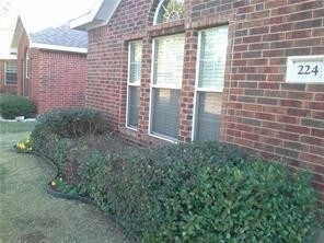 Building Photo - 224 Shady Oaks Ln