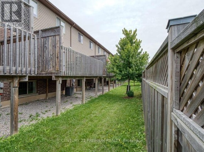 Building Photo - 2635-2635 Bateman Trail