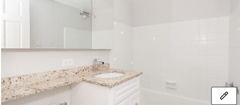 Foto del edificio - 1 bedroom in Chicago IL 60657