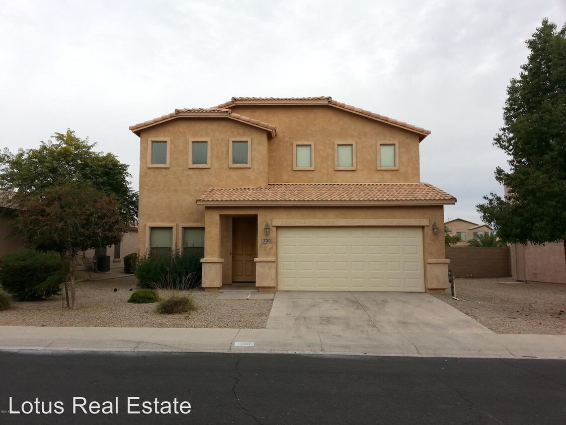 Primary Photo - 4 br, 3 bath House - 230 E MULE TRAIN TRL