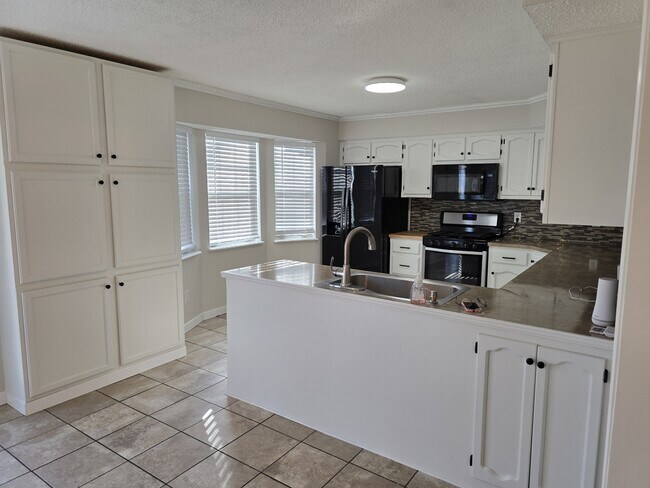 Foto del edificio - 6811 Orchard St