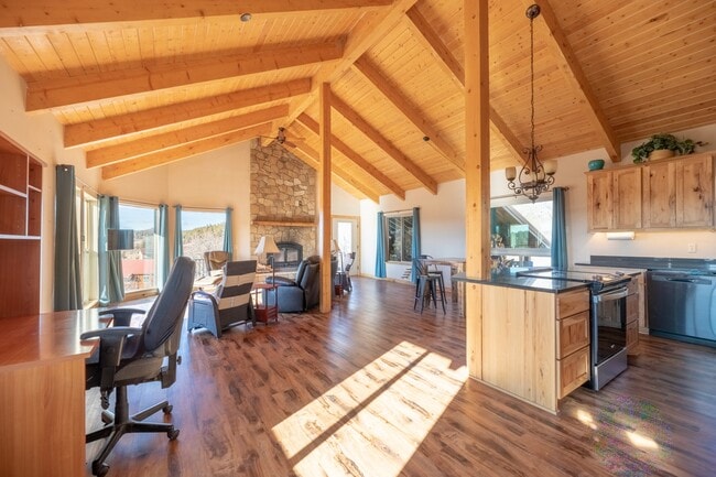 Foto del edificio - 3529 N Pagosa Blvd