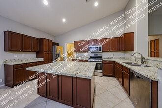 Building Photo - 351 N Nash Way