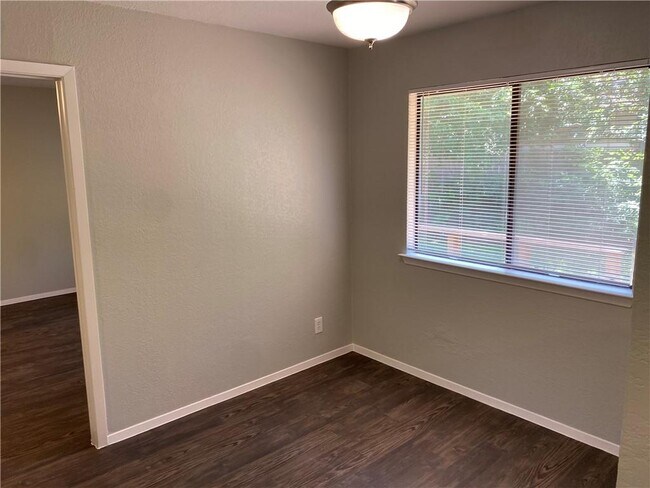 Foto del edificio - 10905 Tall Oak Trail