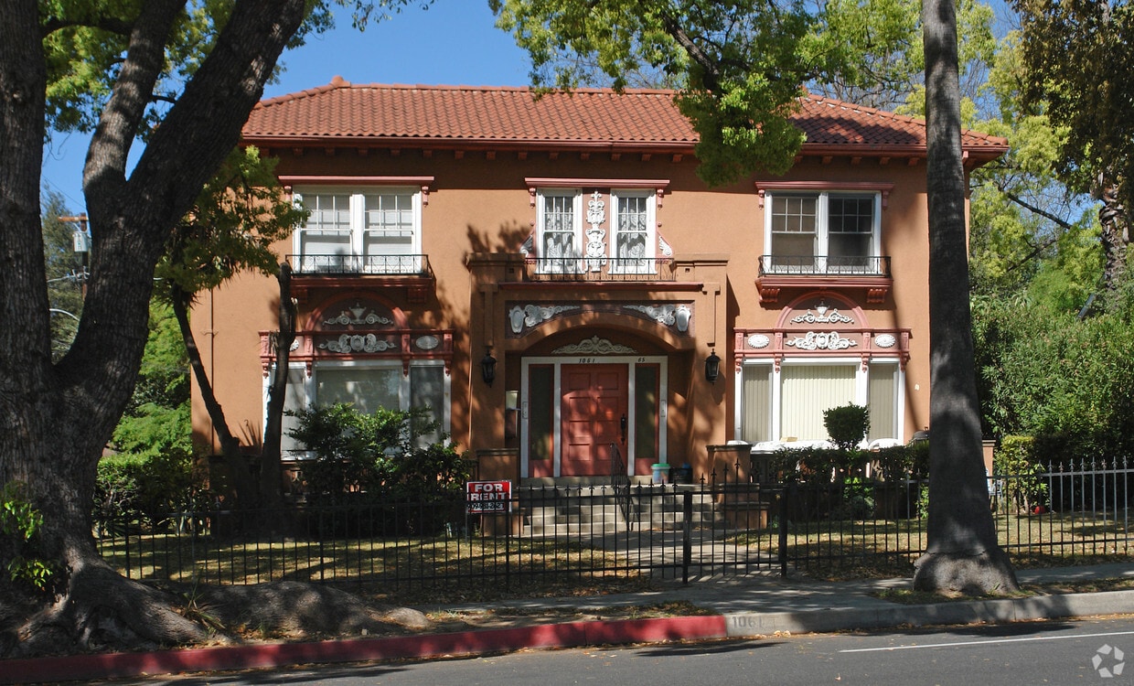 Building Photo - 1061 Los Robles Ave