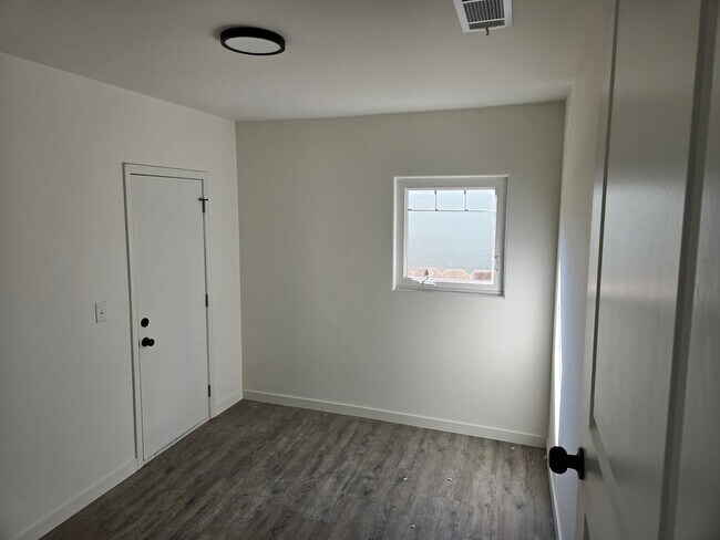Foto del edificio - Home For Rent
