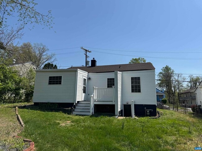 Building Photo - 1015 Cherry Ave