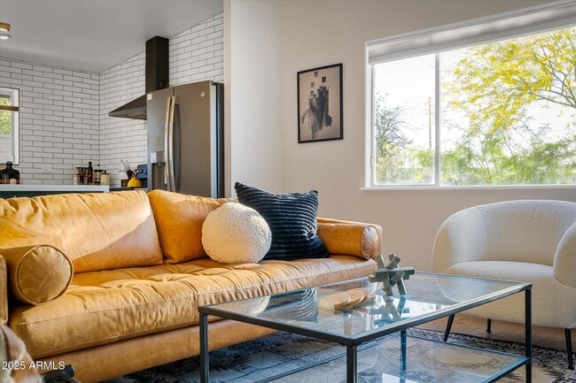 Building Photo - 2307 N 51st Pl