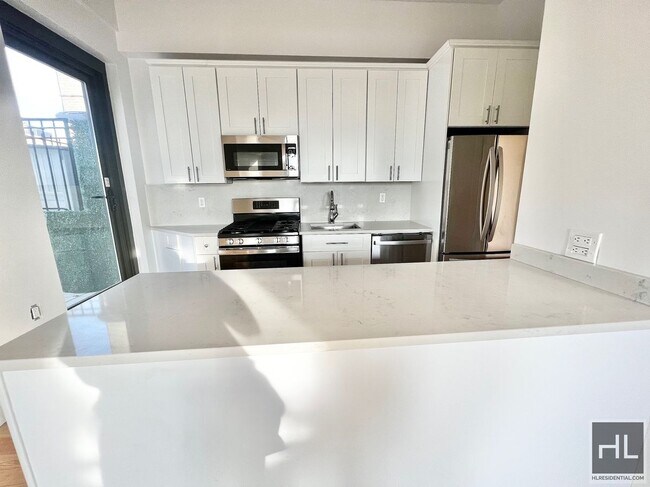 Building Photo - SECOND AVENUE