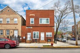 Building Photo - 2228 S Wood St