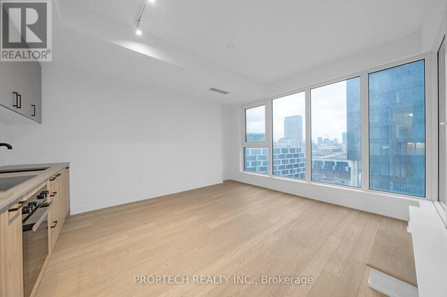 Building Photo - 1 Quarrington Ln