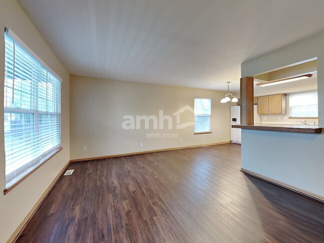 Foto del edificio - 3207 Barclay Ct