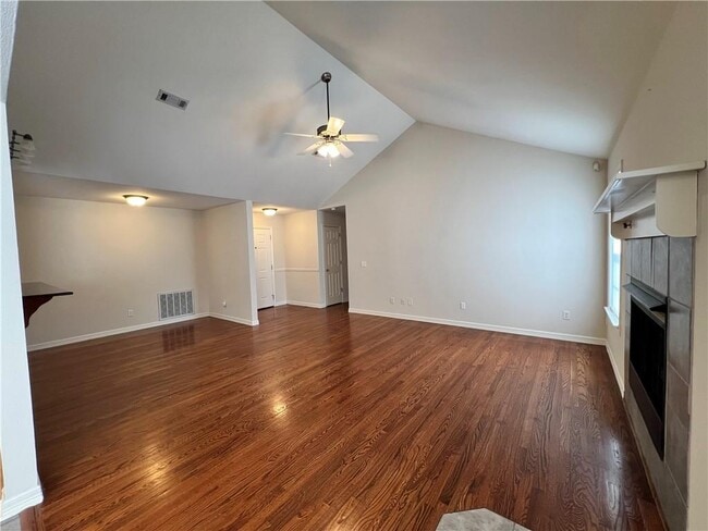 Building Photo - 1005 Zachary Dr