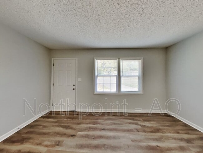 Building Photo - 7126 Green Acres Ct SW